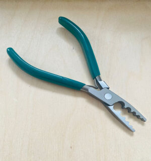 5 Hole Closing Plier